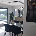 3 Miramar, Appartement