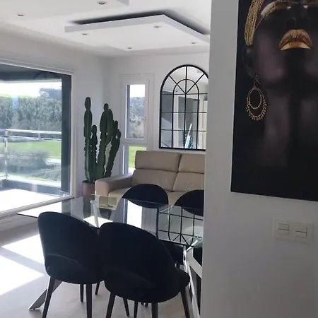 3 Miramar, Appartamento